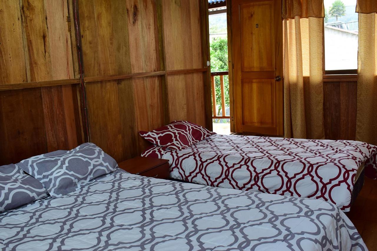 Hostal Los Farolitos Mindo Extérieur photo